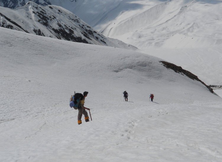 Sara Umga Pass